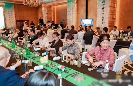 杭州径山茶产业突破50亿：传统非遗如何赢得年轻心？